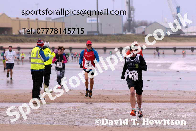 The 2021 Blyth Sands Race, December 5th. Photo: David T. Hewitson/Sports for All Pics